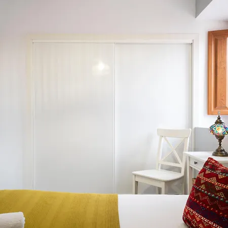 Warm Light Of Albayzin - Free Parking 15 Min Away-3