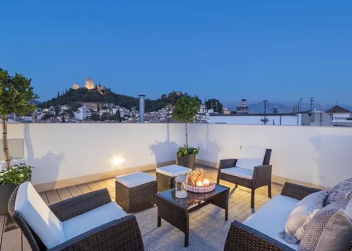 Chezmoihomes Plaza Nueva Penthouse